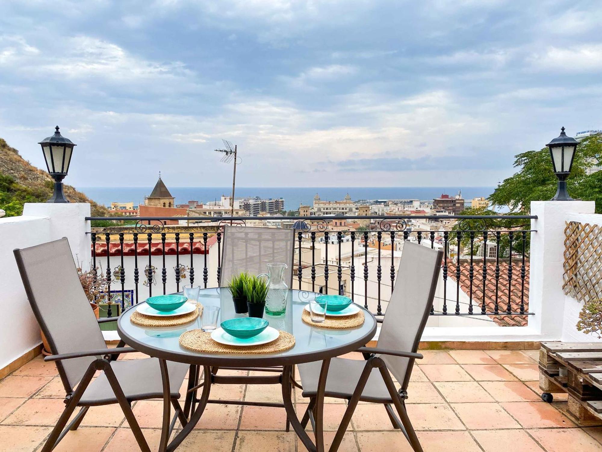 Casa Moll. Tradicion Y Bonitas Vistas De 阿利坎特 外观 照片